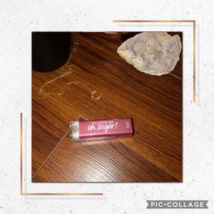 ✨ FREE ✨ COVERGIRL OH SUGAR LIPSTICK IN SODA✨